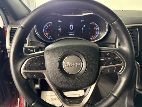 Used 2018 Jeep Grand Cherokee Laredo AWD/4WD image 23