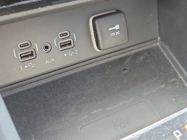 Used 2023 Jeep Grand Cherokee Altitude RWD image 29