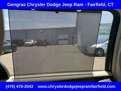 Used 2015 Chrysler Town & Country Touring w/ Driver Convenience Group FWD image 37