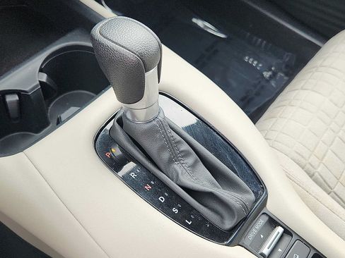 Used 2024 Honda HR-V LX image 14