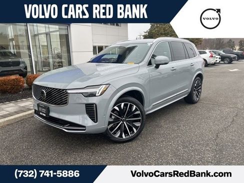 Used 2025 Volvo XC90 B5 Plus image 1