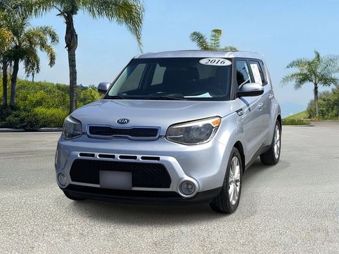 Used 2016 Kia Soul ! FWD image 7