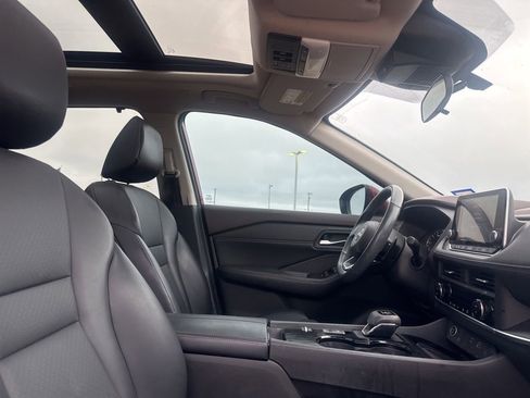 Certified 2023 Nissan Rogue SV w/ SV Premium B Package FWD image 27