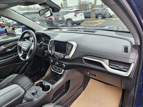 Certified 2022 GMC Terrain SLT w/ LPO, Floor Liner Package image 11