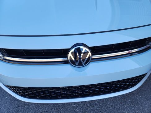 Certified 2025 Volkswagen Jetta SE image 23