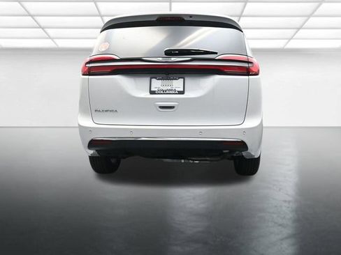 New 2026 Chrysler Pacifica Select image 23