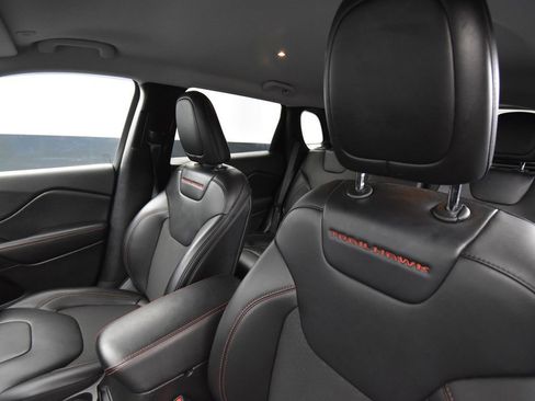 Used 2022 Jeep Cherokee Trailhawk w/ Comfort/Convenience Group image 14