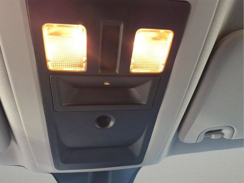 Used 2016 RAM 2500 Tradesman w/ Chrome Appearance Group image 27