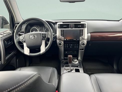Used 2024 Toyota 4Runner Limited AWD/4WD image 9
