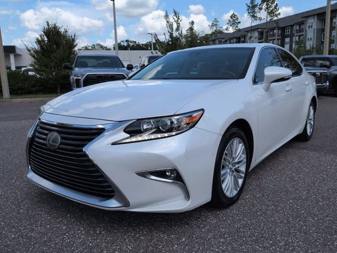Used 2018 Lexus ES 350 w/ Accessory Package 2 FWD image 2