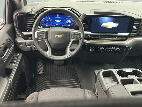 Used 2024 Chevrolet Silverado 1500 LT AWD/4WD image 12