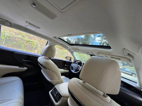 Used 2019 Lexus LS 500 F Sport image 32