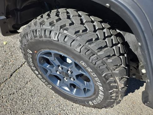 Used 2023 Jeep Wrangler Unlimited w/ Sun & Screen Package AWD/4WD image 12