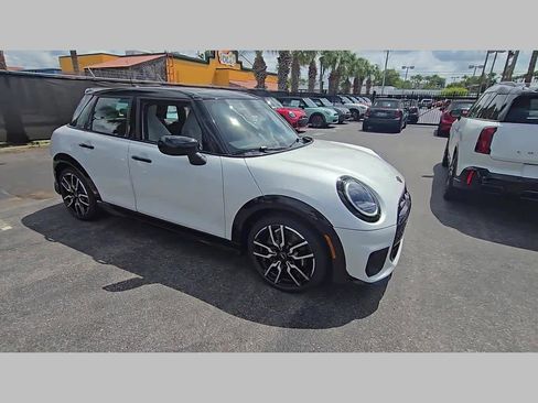 New 2026 MINI Cooper S image 37