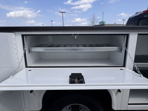 New 2025 Ford F350 XL w/ XL Chrome Package image 5