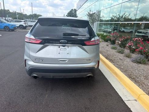 Used 2019 Ford Edge Titanium w/ Equipment Group 301A AWD/4WD image 13
