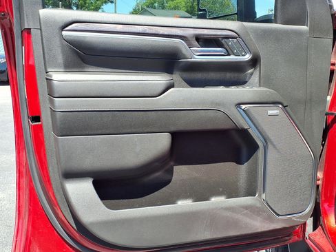 Used 2024 Chevrolet Silverado 2500 LTZ w/ LTZ Convenience Package image 14