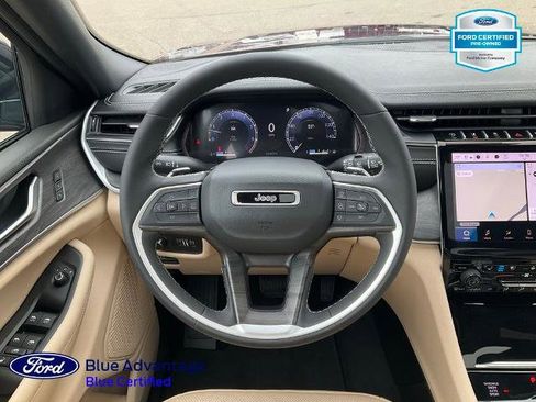 Used 2024 Jeep Grand Cherokee Limited w/ Luxury Tech Group II AWD/4WD image 7