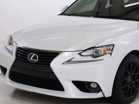 Used 2015 Lexus IS 250 image 10