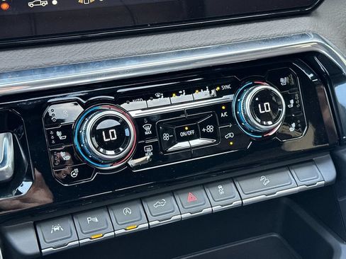 New 2025 GMC Sierra 1500 Denali AWD/4WD image 17