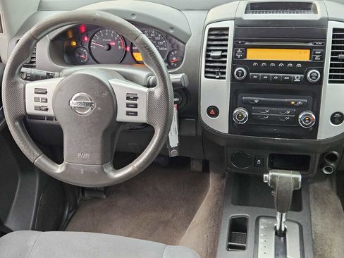 Used 2015 Nissan Frontier S image 25