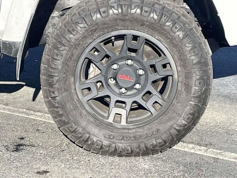 Used 2024 Toyota 4Runner TRD Off-Road Premium image 13