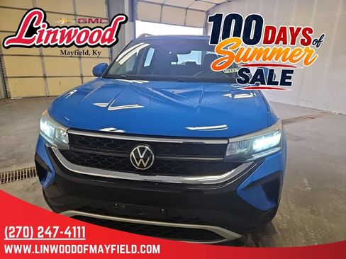 Used 2022 Volkswagen Taos SE AWD/4WD image 3