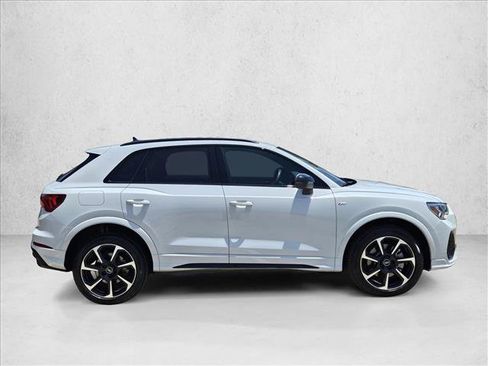 Certified 2025 Audi Q3 2.0T Premium Plus w/ Premium Plus Package AWD/4WD image 4