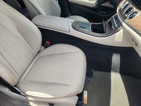 Used 2022 Mercedes-Benz E 350 Sedan image 14