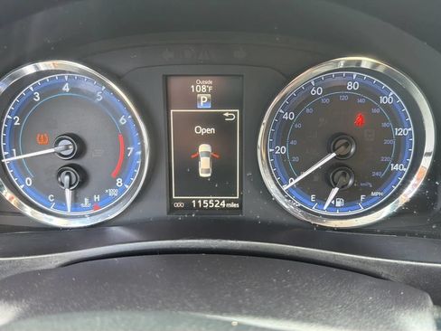 Used 2018 Toyota Corolla SE FWD image 17