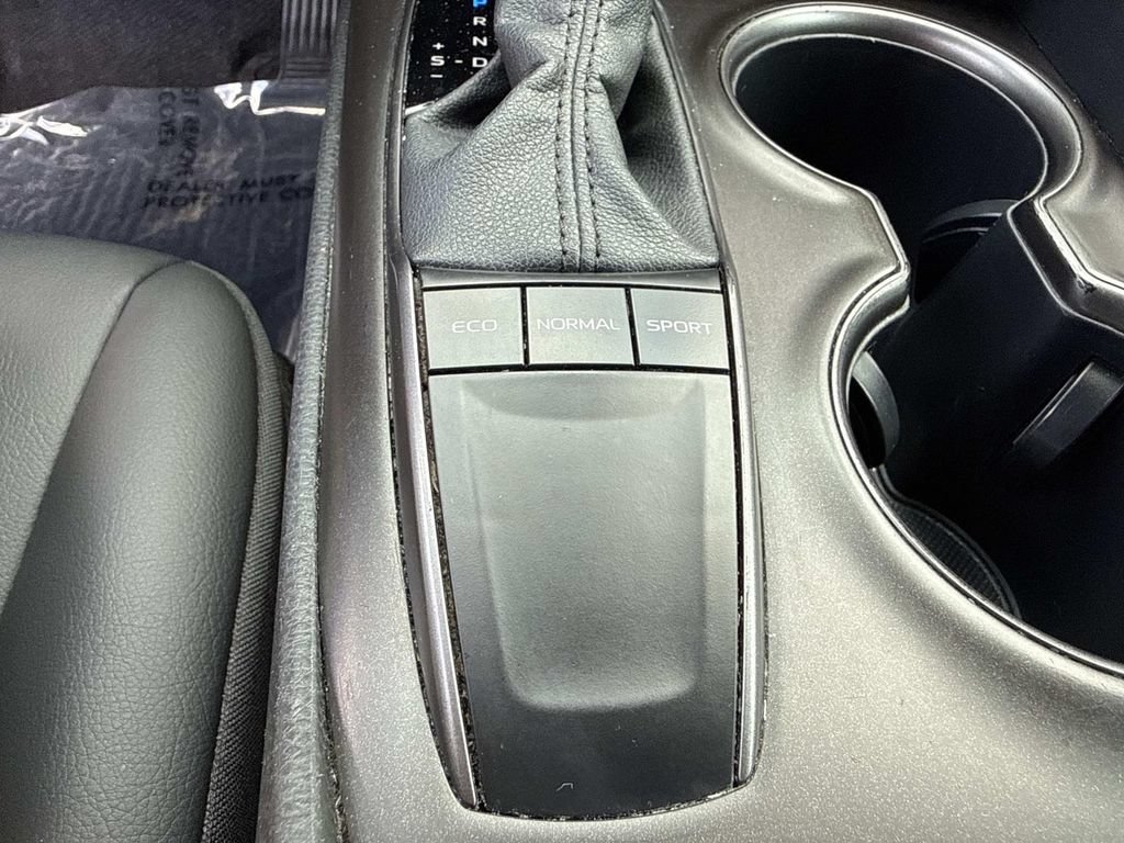 Used 2023 Toyota Camry SE FWD image 32