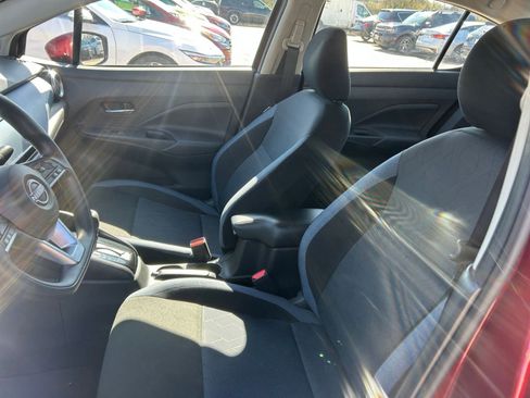 Used 2025 Nissan Versa SV image 24