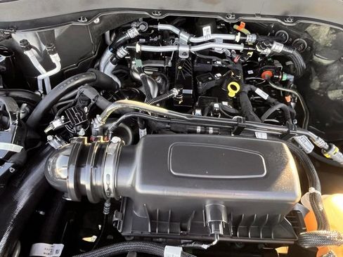 Used 2022 Ford Explorer XLT w/ Equipment Group 202A image 31