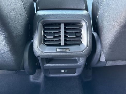 Certified 2025 Volkswagen Taos SE image 26