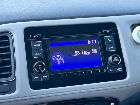 Used 2022 Honda HR-V LX image 14