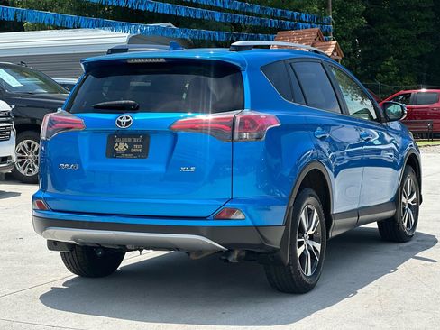 Used 2018 Toyota RAV4 XLE w/ Plus Extra Value Package FWD image 7