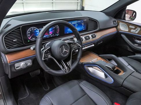 Used 2026 Mercedes-Benz GLE 350 4MATIC image 2