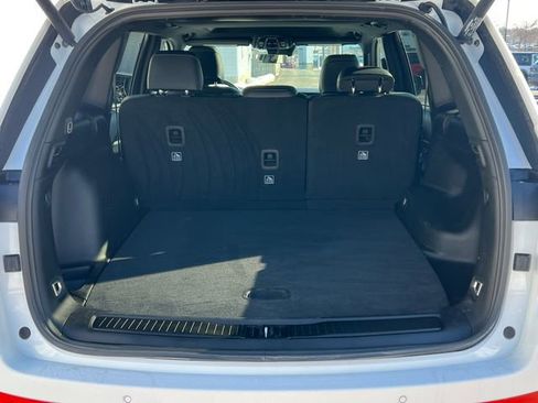 Used 2025 Jeep Grand Cherokee Altitude image 35