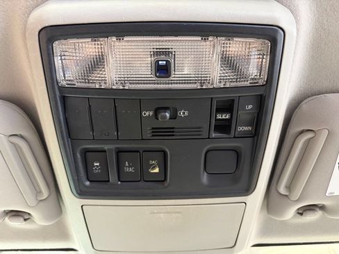 Used 2010 Toyota 4Runner SR5 AWD/4WD image 22