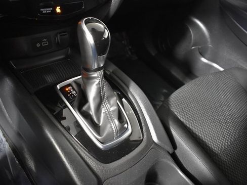 Certified 2022 Nissan Rogue Sport S image 21