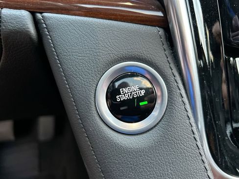 Used 2019 Cadillac Escalade Luxury w/ Escalade Sport Edition AWD/4WD image 20