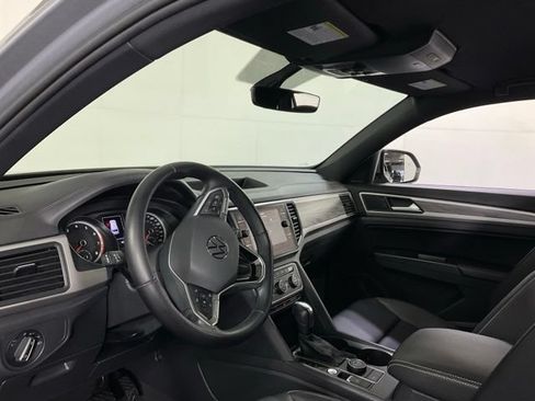 Used 2020 Volkswagen Atlas Cross Sport SE AWD/4WD image 20