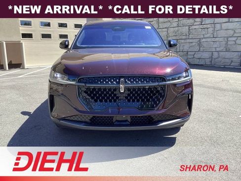 Used 2024 Lincoln Nautilus Premier w/ Jet Appearance Package AWD/4WD image 2