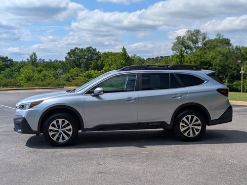 Used 2022 Subaru Outback Premium AWD/4WD image 6