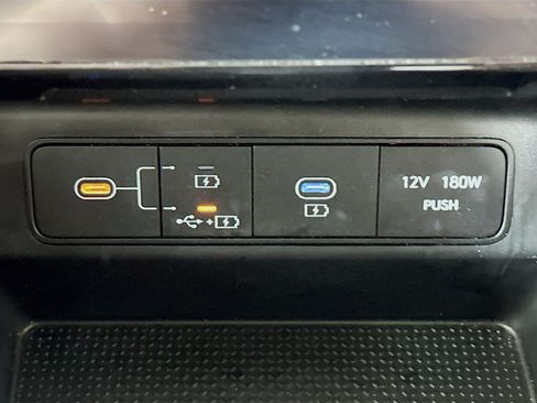 Used 2025 Hyundai Santa Cruz SEL FWD image 26