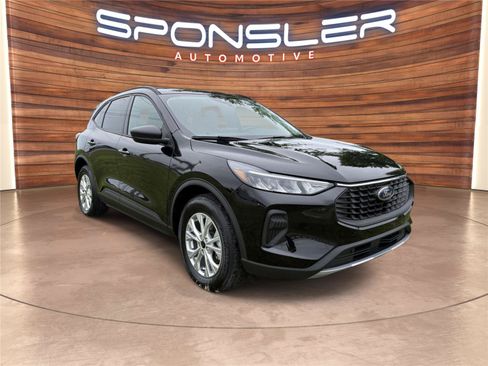 New 2026 Ford Escape Active w/ Cold Weather Package AWD/4WD image 8