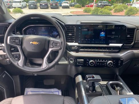 Used 2024 Chevrolet Silverado 1500 LTZ w/ Technology Package AWD/4WD image 9