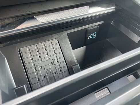 Used 2025 Ford F350 Platinum w/ Tremor Off-Road Package image 29