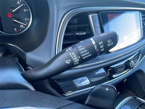 Used 2024 Buick Enclave Premium image 26