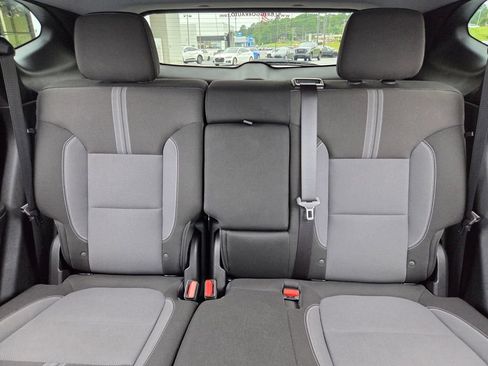 Used 2025 Chevrolet Blazer LT FWD image 8